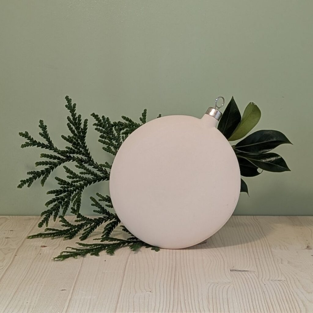 Stor flad malecafé julekugle Gades keramik