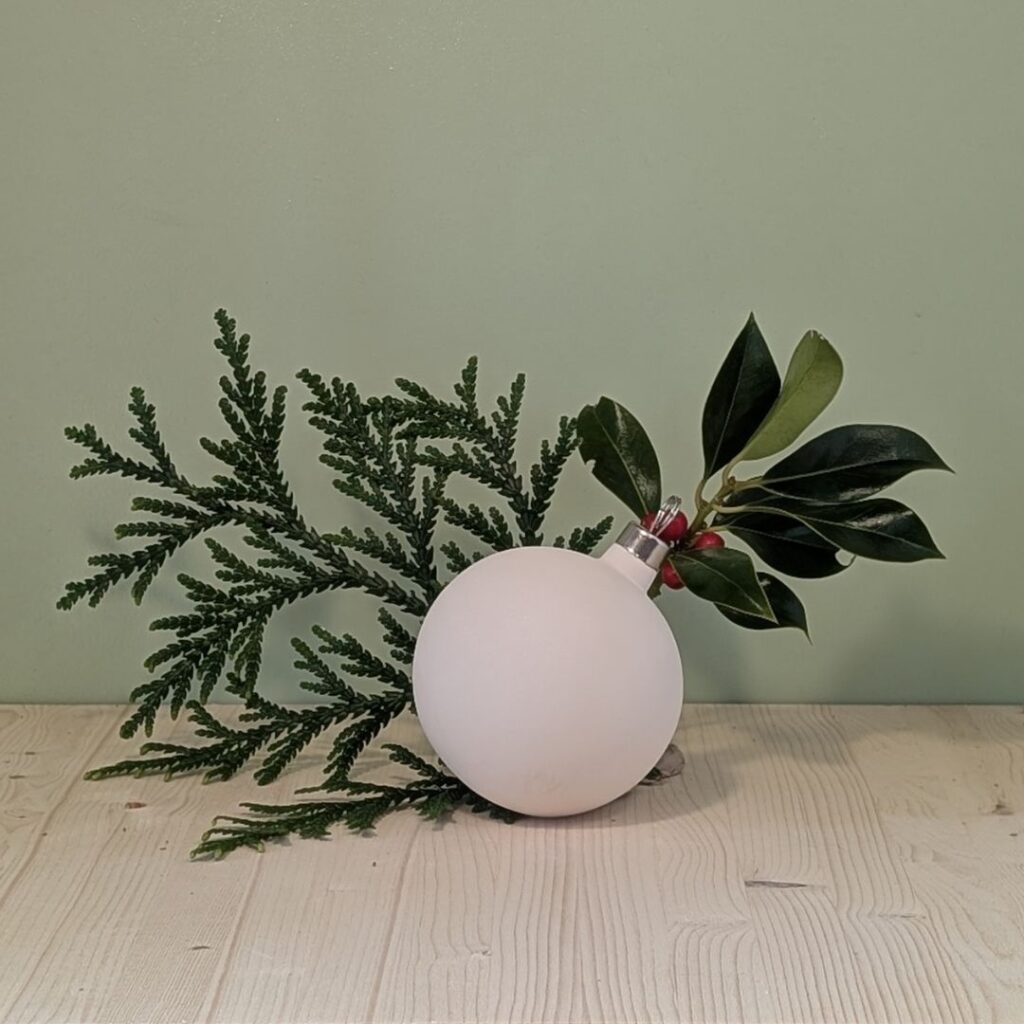 Stor malecafé julekugle Gades keramik